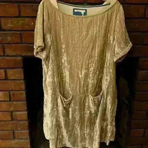 Floreat by Anthropologie, cream colored woman’s small tunic dress​